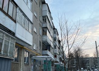 Продаю 4-ком. квартиру, 62 м2, Пермский край, улица Сивкова, 3А