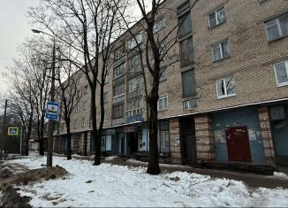 1-комнатная квартира на продажу, 32 м2, Гатчина, Рощинская улица, 18А