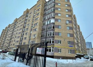 Продается 3-комнатная квартира, 68 м2, Казань, улица Космонавтов, 42А