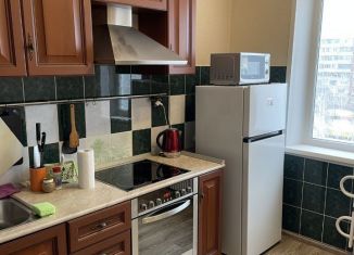 Сдаю в аренду 2-ком. квартиру, 51 м2, Новосибирск, улица Демакова, 13