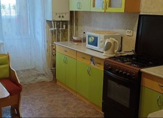 Сдам в аренду 2-ком. квартиру, 57 м2, Самарская область, улица 8 Марта, 33