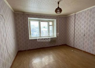 Продам 2-ком. квартиру, 44 м2, Октябрьский, улица Новосёлов, 14