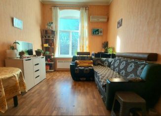 Продажа 3-ком. квартиры, 56 м2, Ейск, улица Карла Маркса, 39