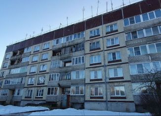 Продам 3-ком. квартиру, 65.5 м2, городской посёлок Назия, Школьный проспект, 18