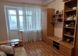 Продам 2-комнатную квартиру, 42 м2, Новочеркасск, улица Крылова, 5