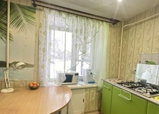 Продается 2-комнатная квартира, 41 м2, Березники, улица Свердлова, 19