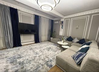 Продажа 3-ком. квартиры, 230 м2, Дагестан, Южная улица, 2кБ