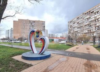 Продам 3-ком. квартиру, 75 м2, Москва, Новокосинская улица, 44, район Новокосино