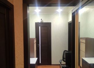 2-комнатная квартира на продажу, 63 м2, Кыштым, улица Клима Косолапова, 49