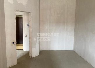 Продам 1-ком. квартиру, 37.8 м2, Горячий Ключ, Рябиновая улица, 2