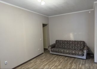 Сдается двухкомнатная квартира, 47 м2, Хабаровск, улица Истомина, 106