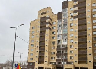 Сдам в аренду 2-комнатную квартиру, 59 м2, Ногинск, улица Дмитрия Михайлова, 3