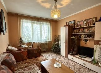 Продаю трехкомнатную квартиру, 63 м2, Орёл, улица Бурова, 36