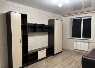 Продаю 1-ком. квартиру, 32 м2, Орехово-Зуево, улица Козлова, 17А