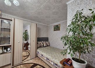 Сдаю 1-ком. квартиру, 30 м2, Ревда, улица Максима Горького, 39А