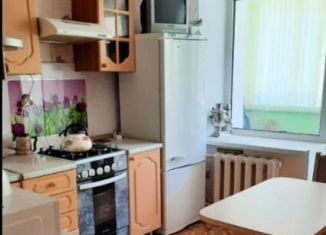 Сдача в аренду трехкомнатной квартиры, 70 м2, Кстово, 2-й микрорайон, 20А