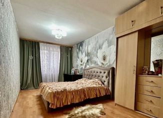 Продается 2-ком. квартира, 60 м2, Дятьково, улица Фокина, 63