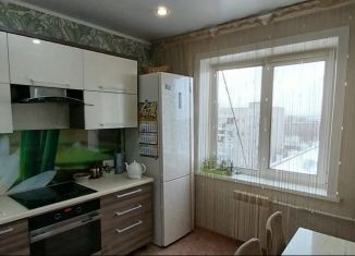 Продам 3-ком. квартиру, 64 м2, Бийск, улица Михаила Митрофанова, 27