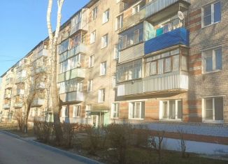 Продаю 2-ком. квартиру, 40 м2, Ликино-Дулёво, Коммунистическая улица, 48А