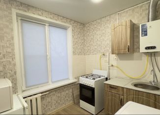 Продается 2-ком. квартира, 47.3 м2, Татарстан, улица Мазита Гафури, 3