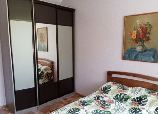 Трехкомнатная квартира в аренду, 65 м2, Ульяновск, Фестивальный бульвар, 3