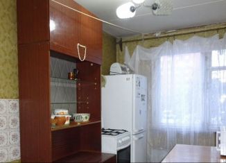 Сдам 2-ком. квартиру, 50 м2, Екатеринбург, улица Академика Бардина, 12, метро Чкаловская