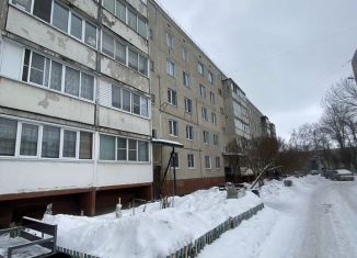 Продаю 2-ком. квартиру, 44 м2, Чувашия, Первомайская улица, 33