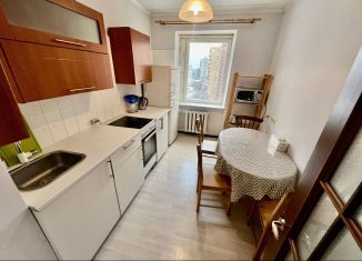 Сдача в аренду 2-комнатной квартиры, 70 м2, Москва, Профсоюзная улица, 43к2, метро Профсоюзная