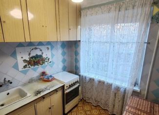 Продается 3-ком. квартира, 49 м2, Ростов-на-Дону, улица Малиновского, 10, Советский район