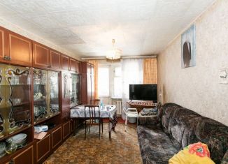 Продается 3-комнатная квартира, 61.6 м2, Новосибирск, Кировский район, улица Петухова, 98