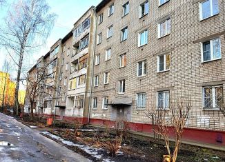 Продам трехкомнатную квартиру, 53 м2, Ярославль, проезд Матросова, 1