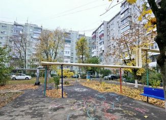 Продается 4-ком. квартира, 80 м2, Краснодар, улица имени Игнатова, 55