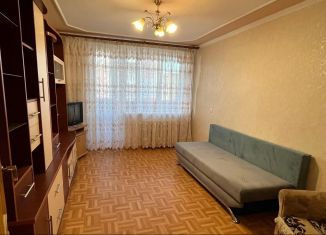 Сдача в аренду 2-ком. квартиры, 65 м2, Черняховск, площадь Ленина, 1