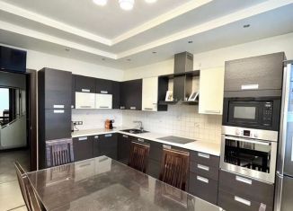 Продажа четырехкомнатной квартиры, 125.5 м2, Москва, бульвар Генерала Карбышева, 16