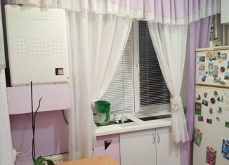 Сдам 2-комнатную квартиру, 40 м2, Елабуга, улица Матросова, 11