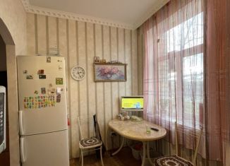 2-комнатная квартира на продажу, 45 м2, поселок городского типа Ахтырский, Красная улица