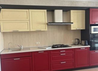 Сдам в аренду 4-ком. квартиру, 115 м2, Крым, улица Исмаила Гаспринского, 5А