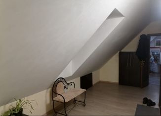 Продажа 2-комнатной квартиры, 71.3 м2, Петергоф, улица Войкова, 68