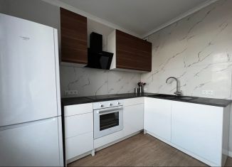 2-ком. квартира на продажу, 62.7 м2, деревня Раздоры, улица Липовой Рощи, 1к4