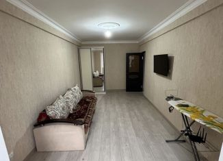 Сдам в аренду однокомнатную квартиру, 40 м2, Дагестан, проспект Акулиничева, 5Б