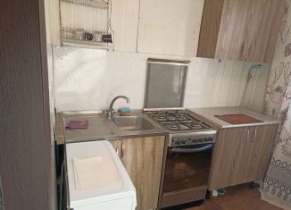 Сдаю в аренду 1-ком. квартиру, 32 м2, Кронштадт, улица Фейгина, 12