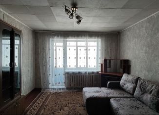 Продается двухкомнатная квартира, 49 м2, Новоуральск, Первомайская улица, 42