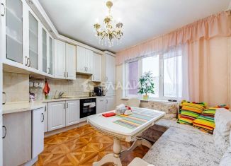 3-комнатная квартира на продажу, 89 м2, Санкт-Петербург, метро Проспект Ветеранов, улица Доблести, 17к2