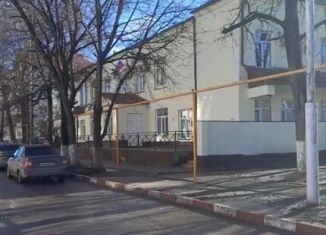 Сдаю в аренду торговую площадь, 160 м2, Грозный, Донбасская улица, 26