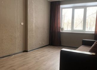 Продаю 2-комнатную квартиру, 45 м2, Челябинск, улица Гагарина, 37