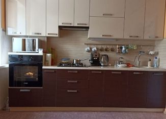 Продам трехкомнатную квартиру, 58 м2, поселок Дубовое, Ягодная улица, 5