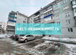 Продам 4-комнатную квартиру, 75.8 м2, Кемеровская область, 3-й микрорайон, 79