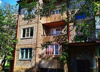Трехкомнатная квартира на продажу, 77 м2, станица Крыловская, Комсомольская улица, 118