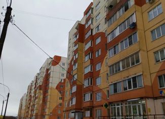 Сдается в аренду трехкомнатная квартира, 63 м2, Великий Новгород, Большая Санкт-Петербургская улица, 108к3