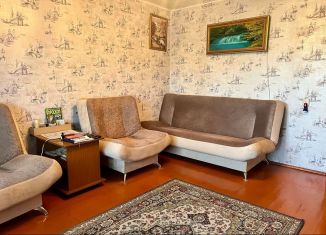 Продам трехкомнатную квартиру, 58 м2, Белогорск, улица 50 лет Комсомола, 121